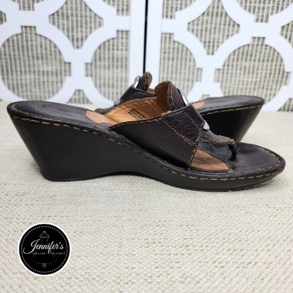 Born Women's Brown Leather Silver Buckle Detail Thong Wedge Sandals Size 7 - Picture 5 of 13